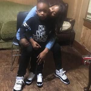 Meet your Posher, Diana